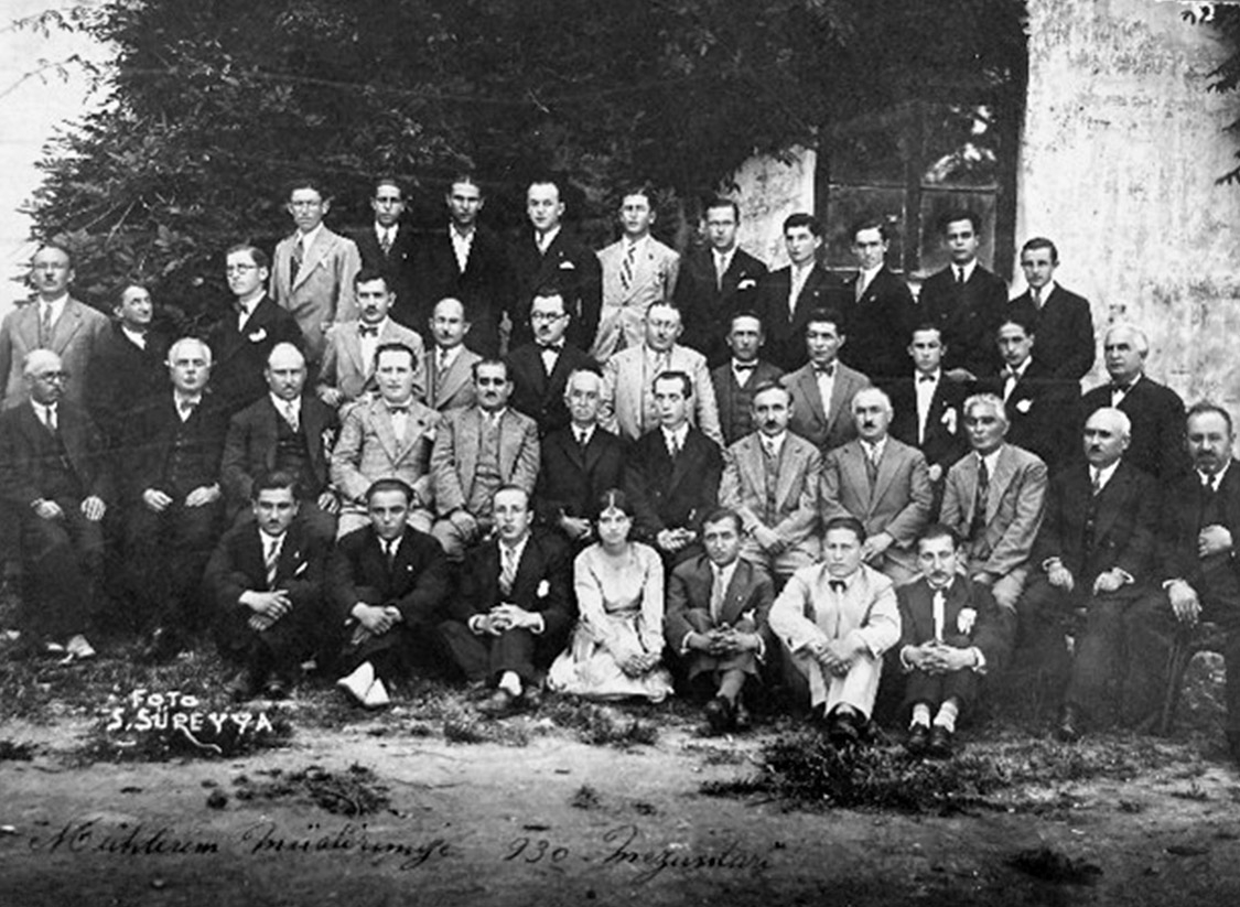 Nafia Fen Mektebi 1930 Yılı Mezunları